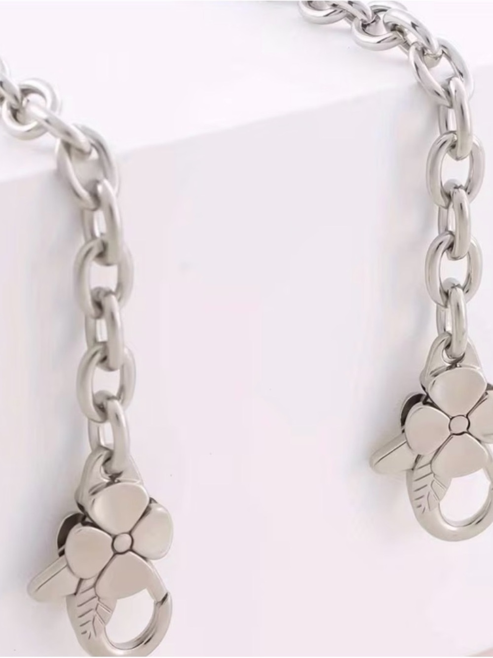 FLOWER CROSSBODY CHAIN - Picture 4 of 8